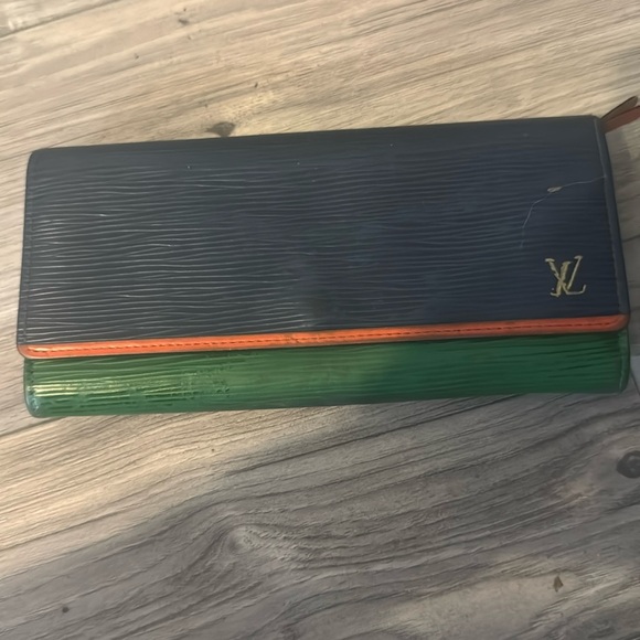 Handbags - LV Epi Wallet